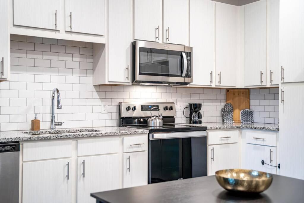 Complete Apartment ,10 Min To Parks Pets Allowed, Resort-Style Amenities Orlando Buitenkant foto